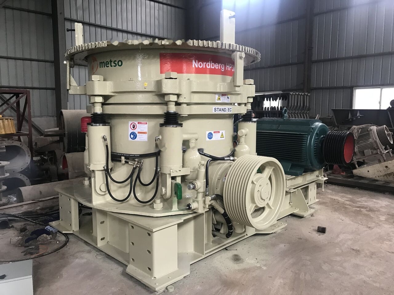 Nordberg Metso HP300 Cone Crusher | Very Good Condition - Concasseur à cône: photos 4 Nordberg Metso HP300 Cone Crusher | Very Good Condition - Concasseur à cône: photos 4