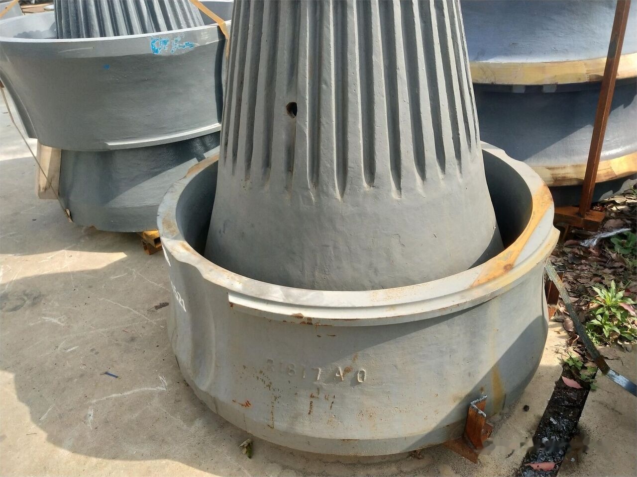 BOWL/CONCAVE/MANTLE/SPARE PARTS KINGLINK for Sandvik crushing plant - Pièces de rechange: photos 2 BOWL/CONCAVE/MANTLE/SPARE PARTS KINGLINK for Sandvik crushing plant - Pièces de rechange: photos 2