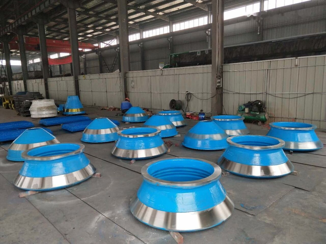 Bowl liner, Mantle, Concave For Metso CONE CRUSHER - Pièces de rechange pour Concasseur à mâchoires: photos 1 Bowl liner, Mantle, Concave For Metso CONE CRUSHER - Pièces de rechange pour Concasseur à mâchoires: photos 1