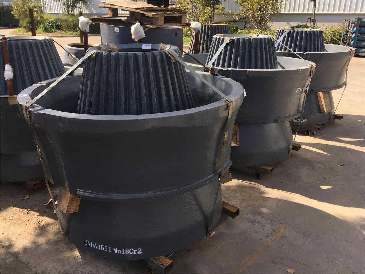Mantle and Concave fit Sandvik CH430 for Sandvik crusher - Pièces de rechange pour Concasseur: photos 1 Mantle and Concave fit Sandvik CH430 for Sandvik crusher - Pièces de rechange pour Concasseur: photos 1