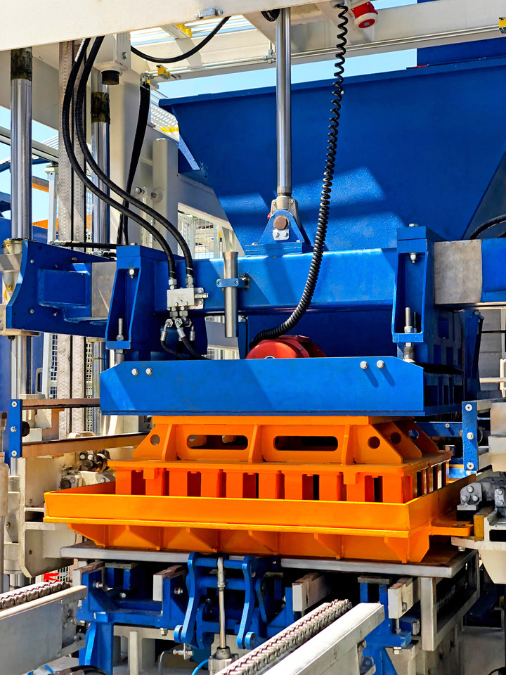 Pondeuse à parpaing ELKON Elkoblock-25 Block Making Machine: photos 5