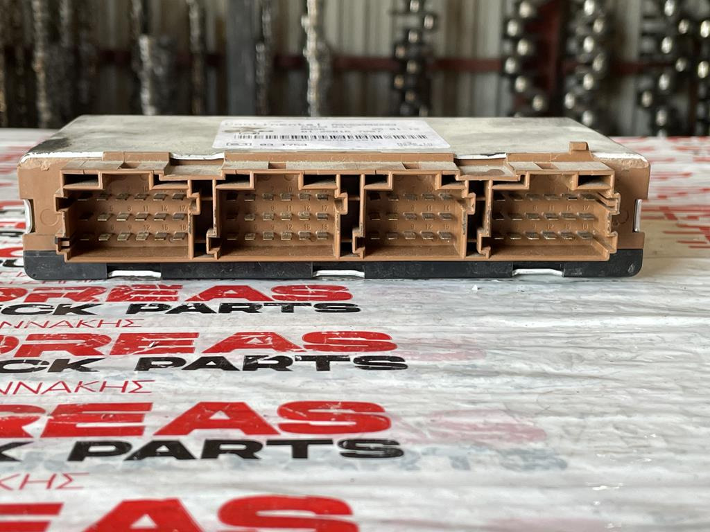 MAN KSM 81.25816 - 7007 - Bloc de gestion pour Camion: photos 2 MAN KSM 81.25816 - 7007 - Bloc de gestion pour Camion: photos 2