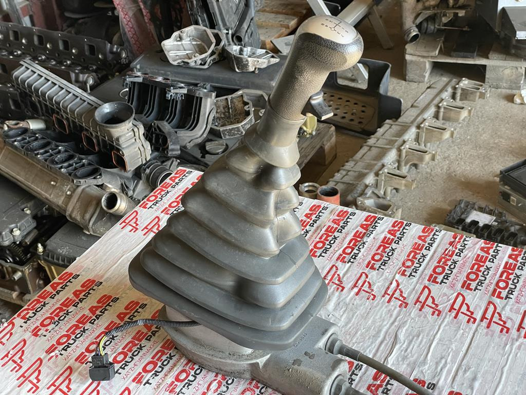 MAN TGS - MANUAL - 81.32605-6125 - Levier de vitesse pour Camion: photos 4 MAN TGS - MANUAL - 81.32605-6125 - Levier de vitesse pour Camion: photos 4