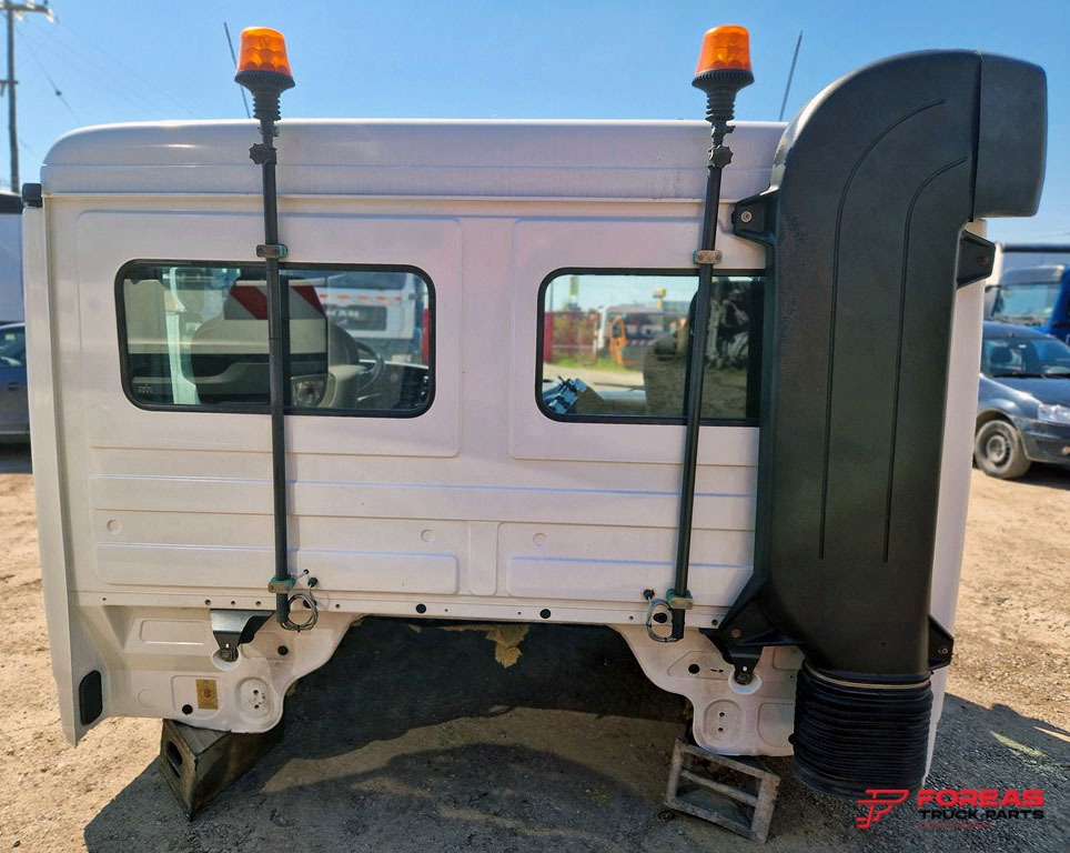 MERCEDES ACTROS MP2 MEDIUM - Cabine: photos 5 MERCEDES ACTROS MP2 MEDIUM - Cabine: photos 5