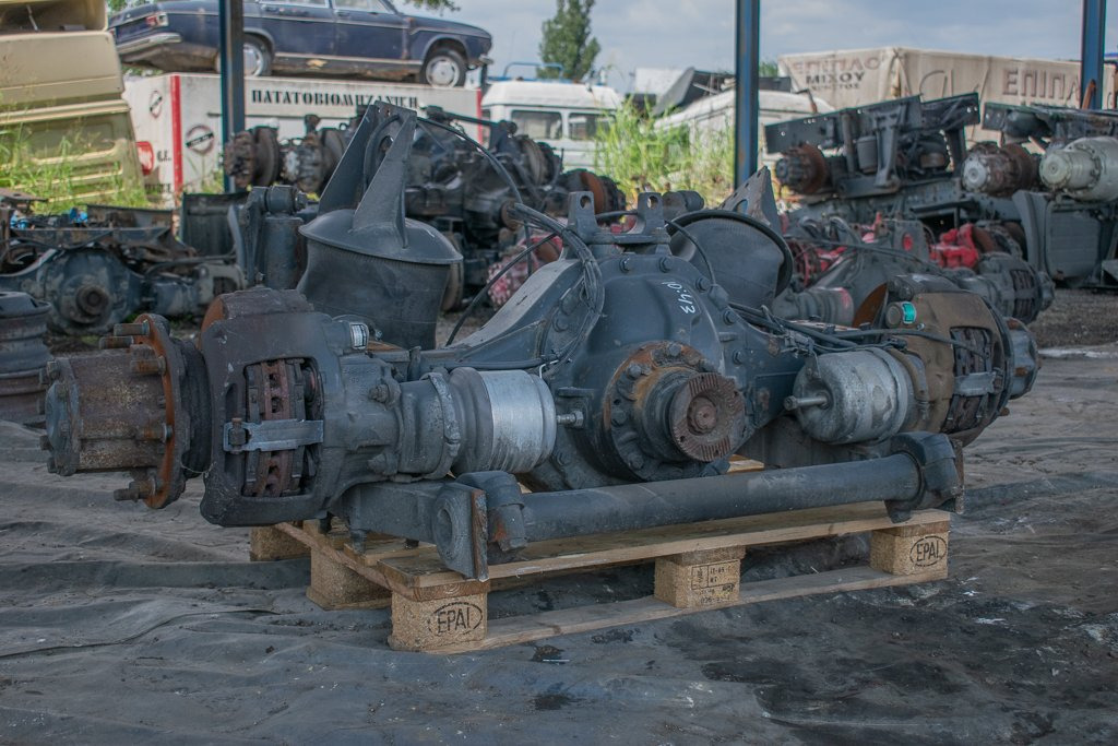 MERCEDES-BENZ DIFFERENTIAL ATEGO 8 HOLE - Transmission pour Camion: photos 1 MERCEDES-BENZ DIFFERENTIAL ATEGO 8 HOLE - Transmission pour Camion: photos 1