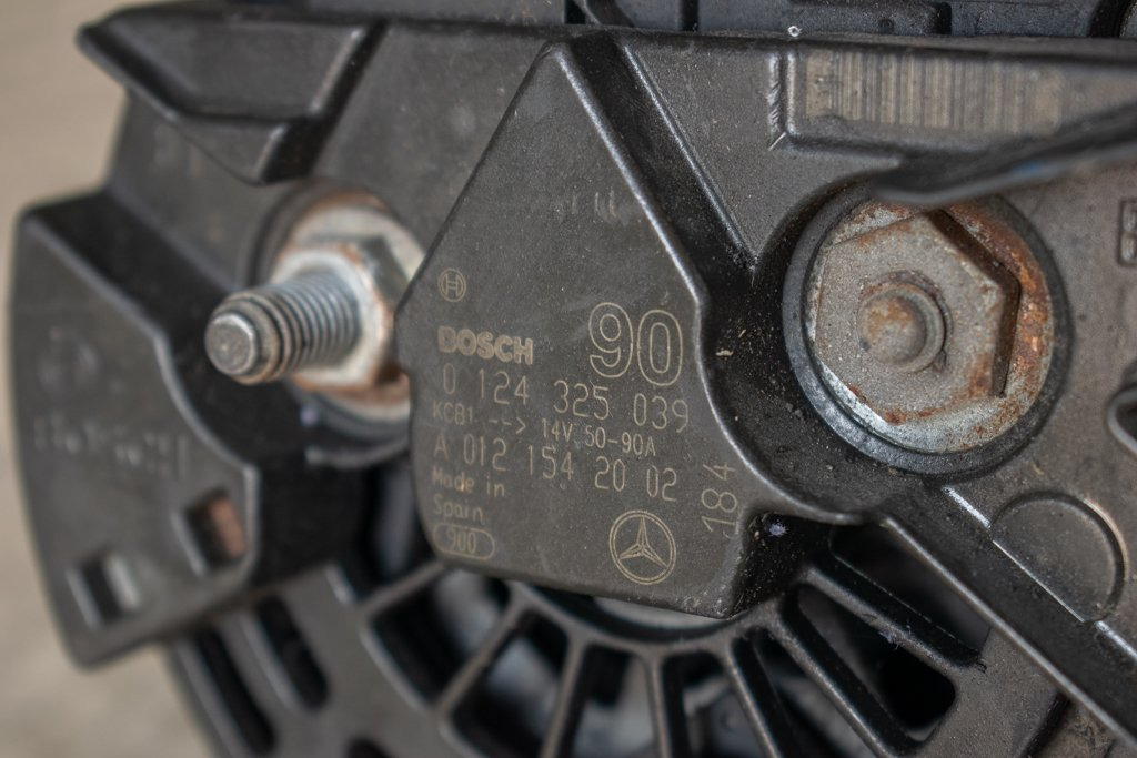 MERCEDES-BENZ SPRINTER CDI - Alternateur pour Camion: photos 4 MERCEDES-BENZ SPRINTER CDI - Alternateur pour Camion: photos 4