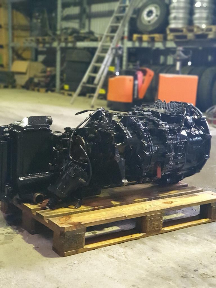 ZF ASTRONIC 12 AS 2301 IT FOR MAN - WITH INTARDER - Boîte de vitesse pour Camion: photos 4 ZF ASTRONIC 12 AS 2301 IT FOR MAN - WITH INTARDER - Boîte de vitesse pour Camion: photos 4