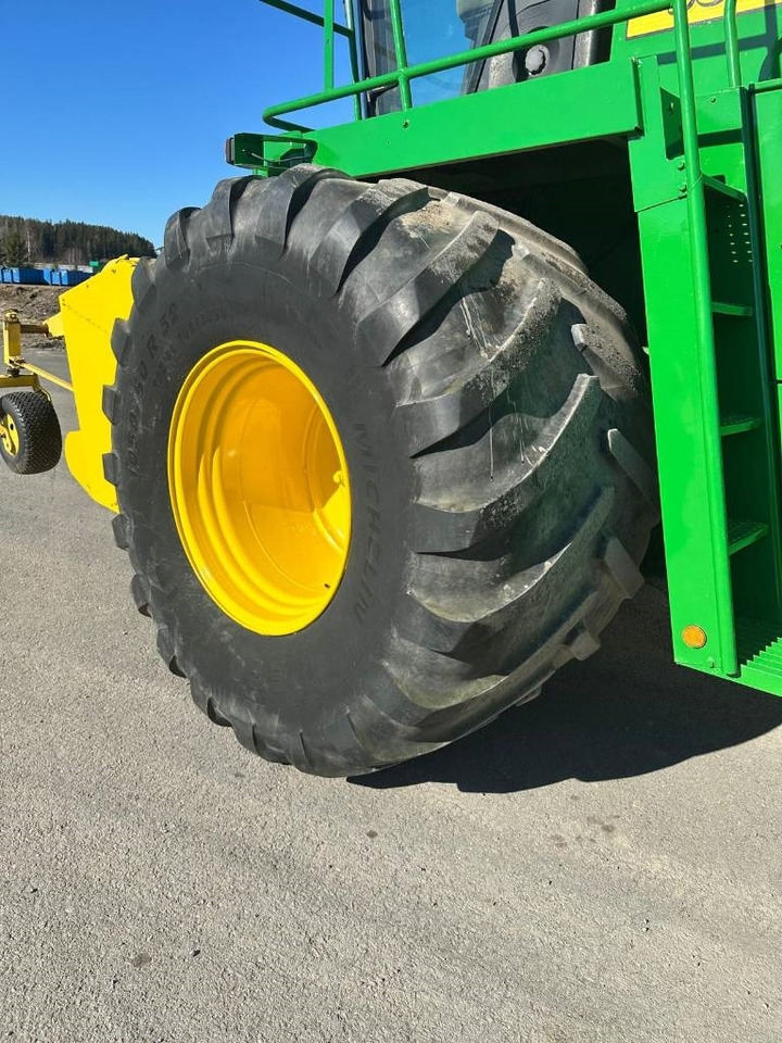 Ensileuse John Deere 7200: photos 8 Ensileuse John Deere 7200: photos 8