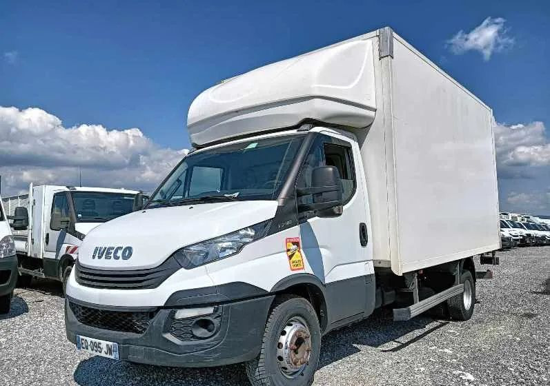Iveco 35C18,35C15,35C12,70C18 - Fourgon grand volume: photos 3 Iveco 35C18,35C15,35C12,70C18 - Fourgon grand volume: photos 3