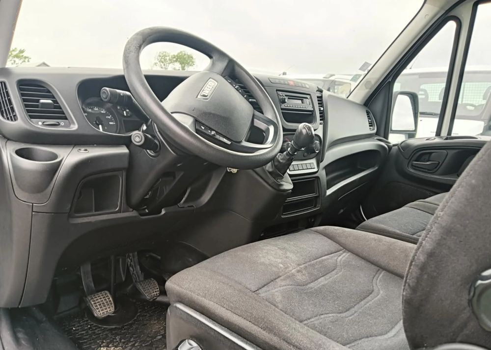 Iveco 35S14,35S13,35C13,35C12, - Fourgon utilitaire: photos 5 Iveco 35S14,35S13,35C13,35C12, - Fourgon utilitaire: photos 5