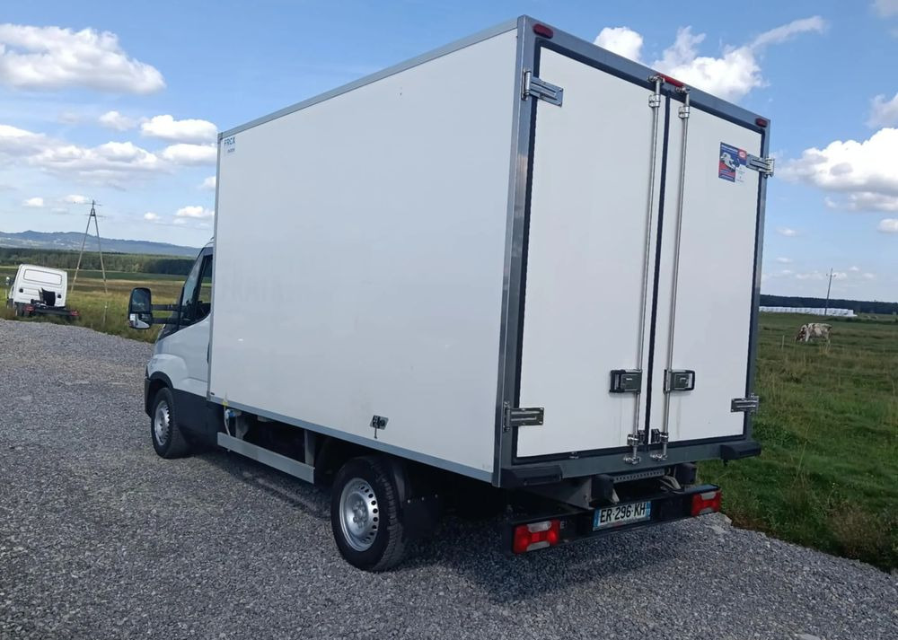 Utilitaire frigorifique Iveco 35S16, 35S15, 35S14, 35S13, 35C13, 35C14: photos 10 Utilitaire frigorifique Iveco 35S16, 35S15, 35S14, 35S13, 35C13, 35C14: photos 10