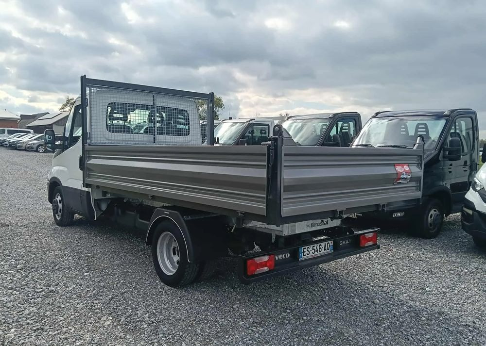 Crédit-bail de Iveco DAILY 35C14, 35C13, 35C12, 35C15 Iveco DAILY 35C14, 35C13, 35C12, 35C15: photos 7 Crédit-bail de Iveco DAILY 35C14, 35C13, 35C12, 35C15 Iveco DAILY 35C14, 35C13, 35C12, 35C15: photos 7