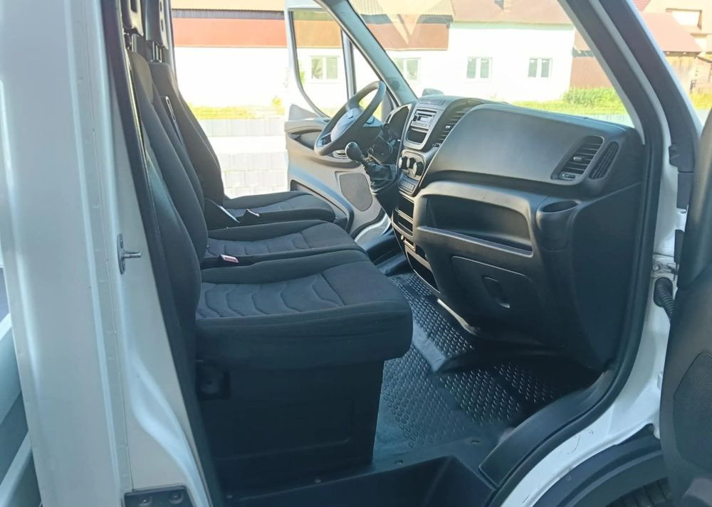 Utilitaire plateau Iveco DAILY 35C14, 35C13, 35C15, 35C12: photos 16