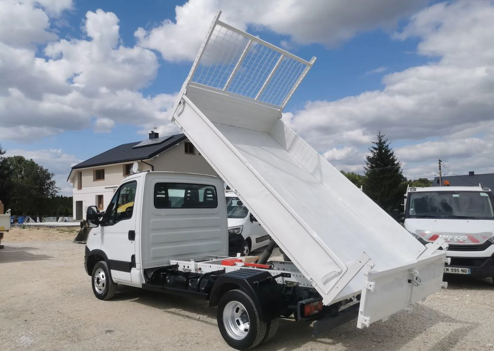 Iveco Daily 35C11 Kiper wywrotka Hak Bliźniak sprowadzony 35C12 - Utilitaire benne: photos 5 Iveco Daily 35C11 Kiper wywrotka Hak Bliźniak sprowadzony 35C12 - Utilitaire benne: photos 5