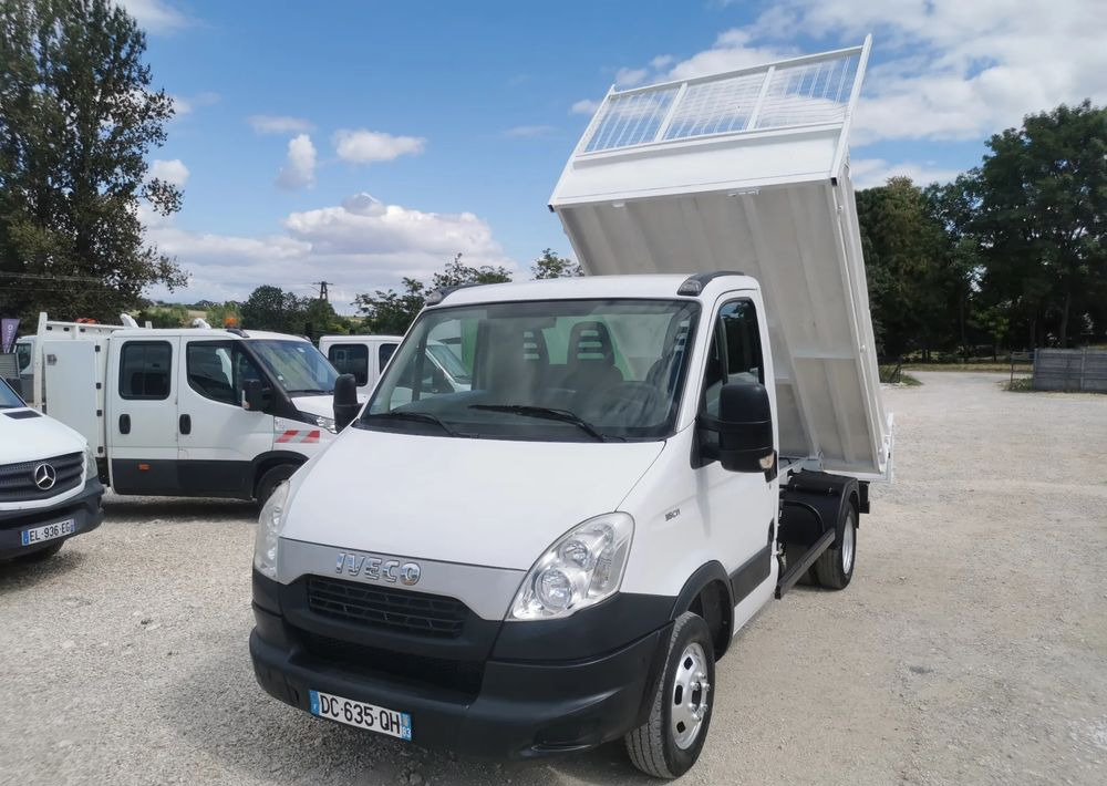 Iveco Daily 35C11 Kiper wywrotka Hak Bliźniak sprowadzony 35C12 - Utilitaire benne: photos 1 Iveco Daily 35C11 Kiper wywrotka Hak Bliźniak sprowadzony 35C12 - Utilitaire benne: photos 1