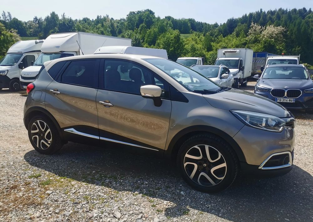 Renault Captur 0.9 Energy TCe Intens - SUV: photos 2 Renault Captur 0.9 Energy TCe Intens - SUV: photos 2