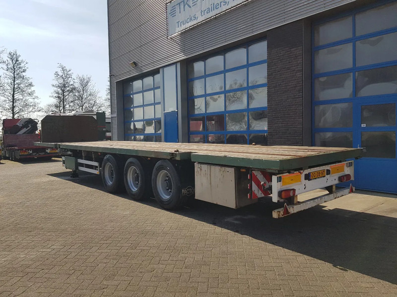 Pacton T3-001 Twistlocks Very good tires - Semi-remorque plateau: photos 4 Pacton T3-001 Twistlocks Very good tires - Semi-remorque plateau: photos 4