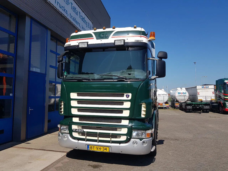 Scania R420 8x2 HIAB 800E-7 Hipro 80 ton/meter Winch Retarder - Camion plateau: photos 4 Scania R420 8x2 HIAB 800E-7 Hipro 80 ton/meter Winch Retarder - Camion plateau: photos 4