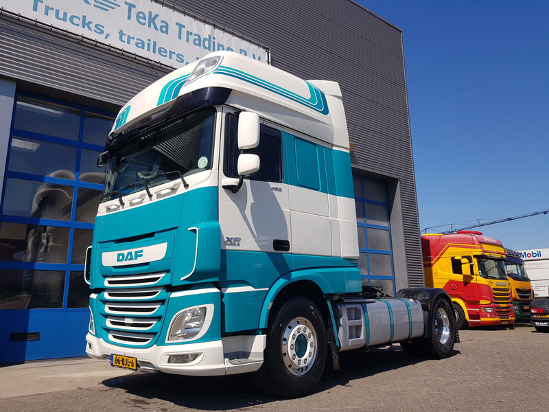 DAF XF 460 ADR EX/II, EX/III, FL,OX and AT Leather Int. Night Airco - Tracteur routier: photos 1 DAF XF 460 ADR EX/II, EX/III, FL,OX and AT Leather Int. Night Airco - Tracteur routier: photos 1