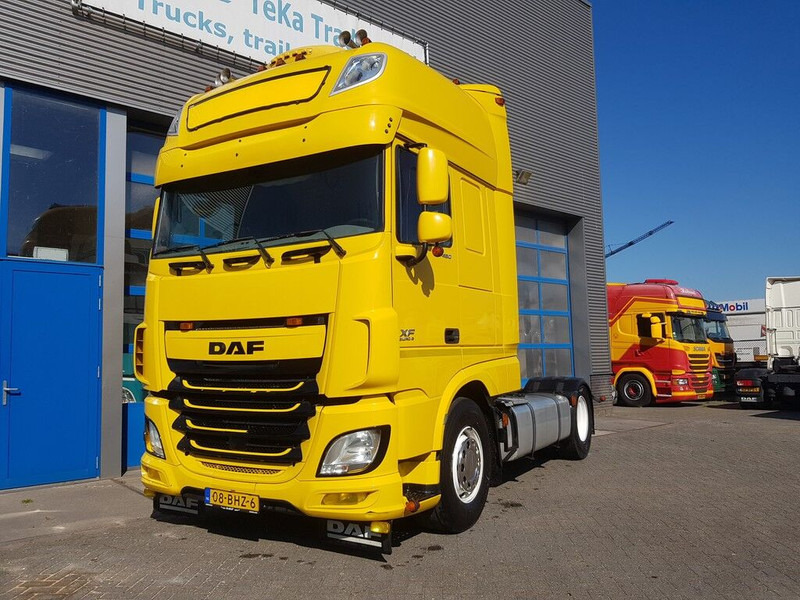 DAF XF 460 SSC Night Airco Special Interior 711 DKM - Tracteur routier: photos 1 DAF XF 460 SSC Night Airco Special Interior 711 DKM - Tracteur routier: photos 1