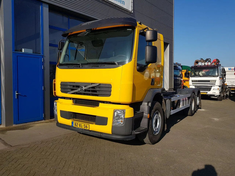 Volvo FE 300 EEV 6X2 Retarder Pto 234.000 KM TÜV - Châssis cabine: photos 2 Volvo FE 300 EEV 6X2 Retarder Pto 234.000 KM TÜV - Châssis cabine: photos 2