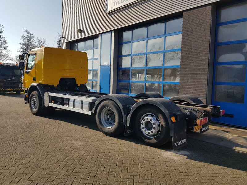 Volvo FE 300 EEV 6X2 Retarder Pto 234.000 KM TÜV - Châssis cabine: photos 4 Volvo FE 300 EEV 6X2 Retarder Pto 234.000 KM TÜV - Châssis cabine: photos 4
