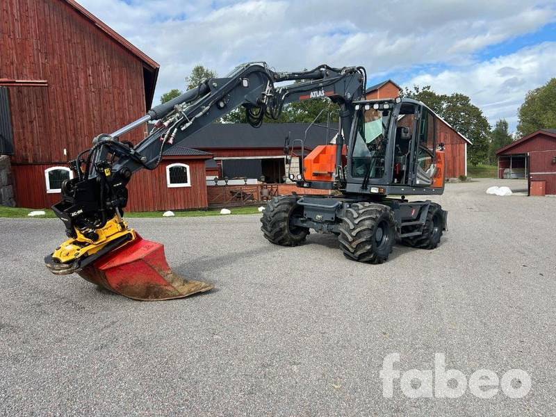 Atlas 140W Swedish Edition - Pelle sur pneus: photos 1 Atlas 140W Swedish Edition - Pelle sur pneus: photos 1
