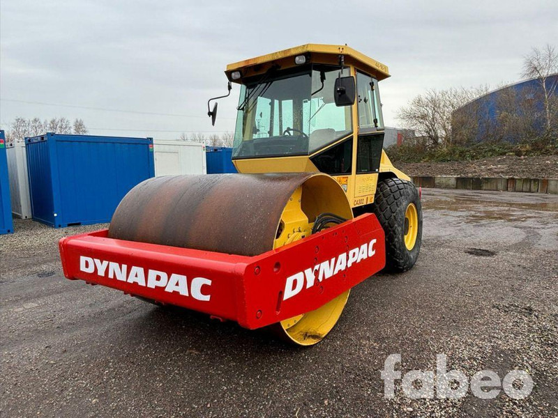 Dynapac CA302D Envalsvält (114965) - Compacteur: photos 1 Dynapac CA302D Envalsvält (114965) - Compacteur: photos 1