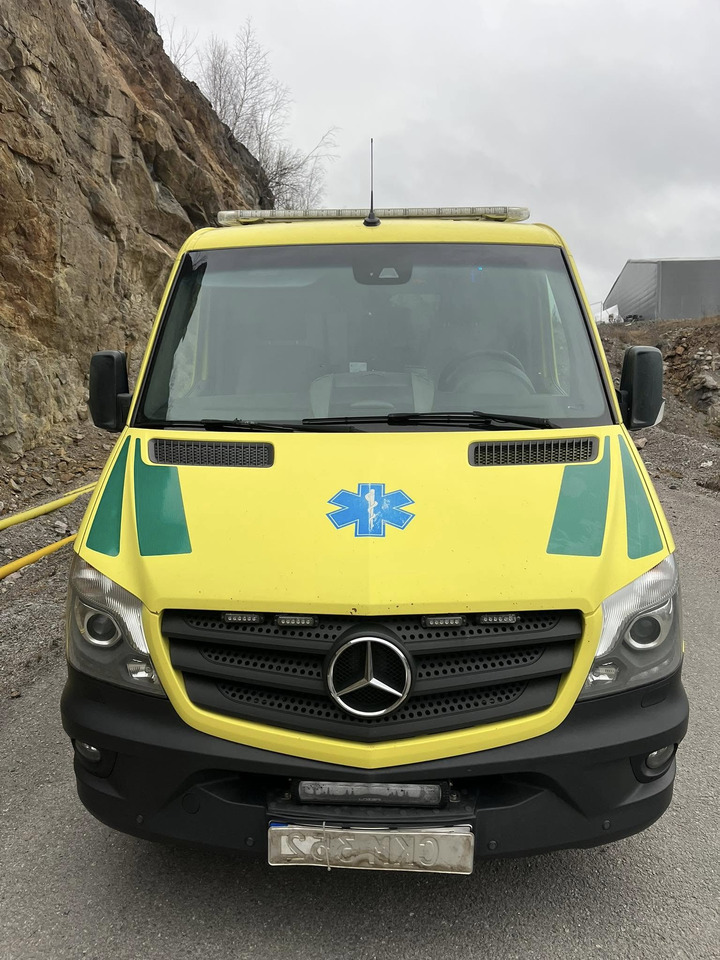 Mercedes-Benz Sprinter 316 - 2 stretcher ambulance - RESERVERAD!! - Ambulance: photos 5 Mercedes-Benz Sprinter 316 - 2 stretcher ambulance - RESERVERAD!! - Ambulance: photos 5