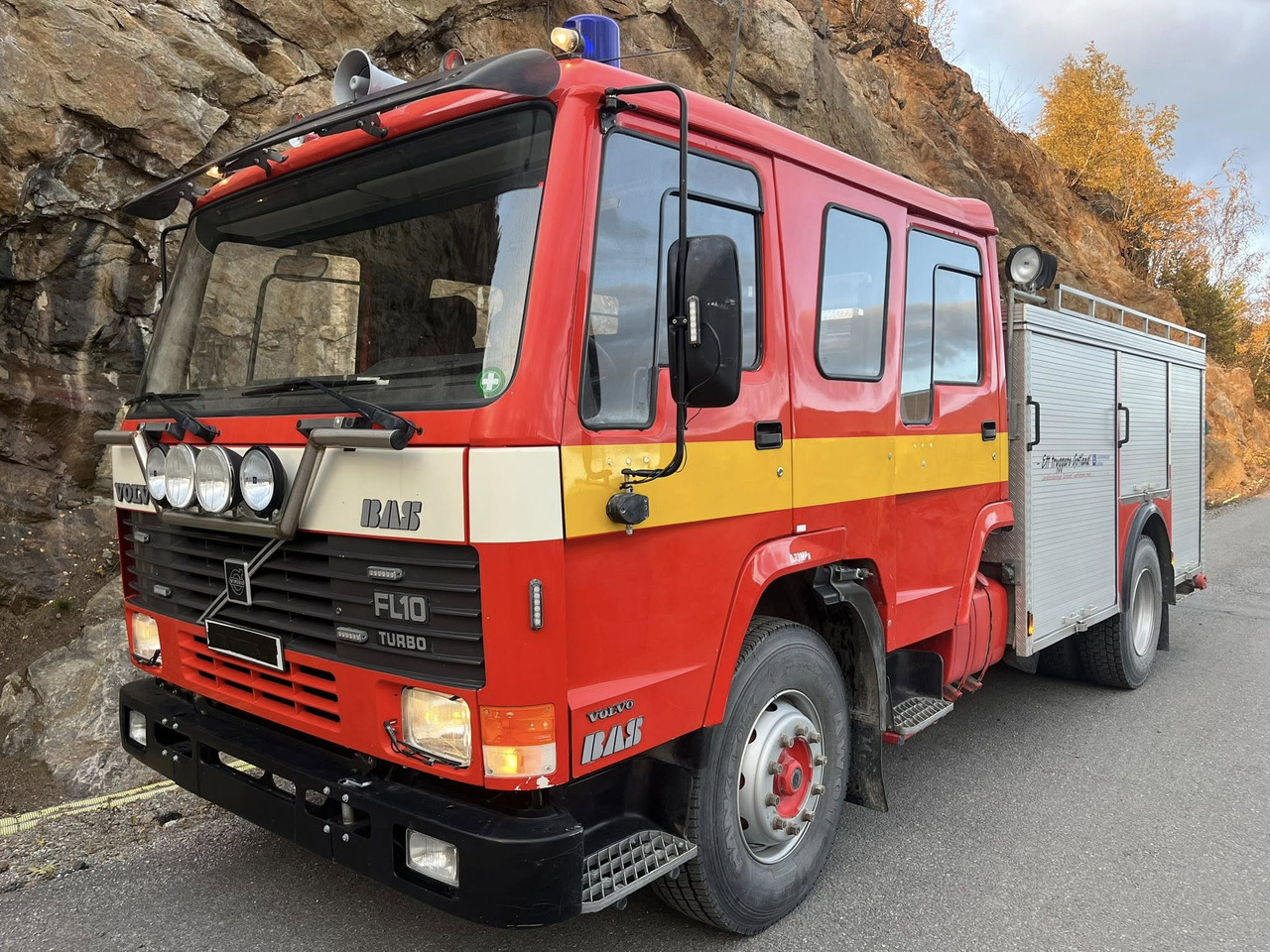 VOLVO FL10 4x2 - fire engine / fire truck / brandbil - Camion de pompier: photos 1 VOLVO FL10 4x2 - fire engine / fire truck / brandbil - Camion de pompier: photos 1