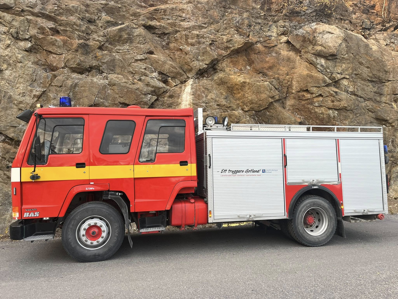 VOLVO FL10 4x2 - fire engine / fire truck / brandbil - Camion de pompier: photos 2 VOLVO FL10 4x2 - fire engine / fire truck / brandbil - Camion de pompier: photos 2