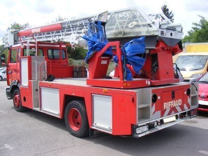 Renault Midliner M180 Drehleiter Feuerwehr EPSA23.5 1999 - Camion avec nacelle: photos 5 Renault Midliner M180 Drehleiter Feuerwehr EPSA23.5 1999 - Camion avec nacelle: photos 5