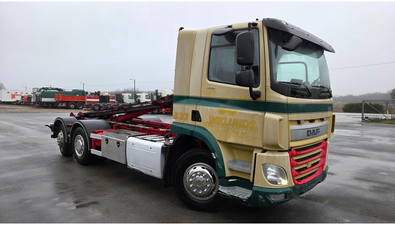 DAF CF 370 6X2*4 - Camion ampliroll: photos 2 DAF CF 370 6X2*4 - Camion ampliroll: photos 2