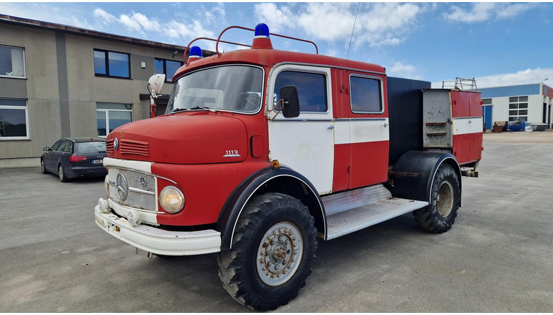 Mercedes-Benz 1113 4X4 new tank - Camion de pompier: photos 1 Mercedes-Benz 1113 4X4 new tank - Camion de pompier: photos 1