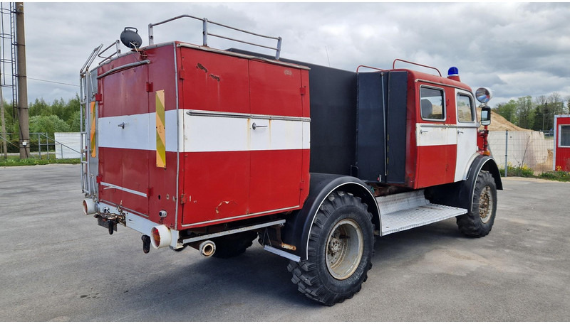 Mercedes-Benz 1113 4X4 new tank - Camion de pompier: photos 3 Mercedes-Benz 1113 4X4 new tank - Camion de pompier: photos 3