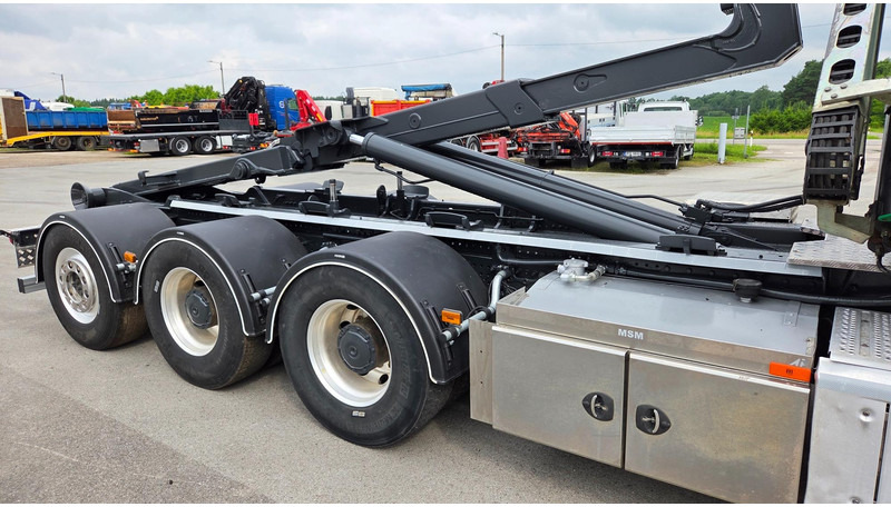 Camion ampliroll, Camion grue Mercedes-Benz Arocs 3253 8X4*4 Fassi F295: photos 20