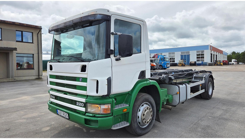 Scania P94 4X2 220 - Camion - système de câble: photos 1 Scania P94 4X2 220 - Camion - système de câble: photos 1