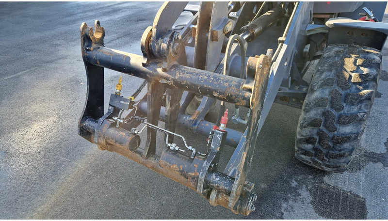 Terex TL80 4X4 + tools - Chargeuse sur pneus: photos 5 Terex TL80 4X4 + tools - Chargeuse sur pneus: photos 5