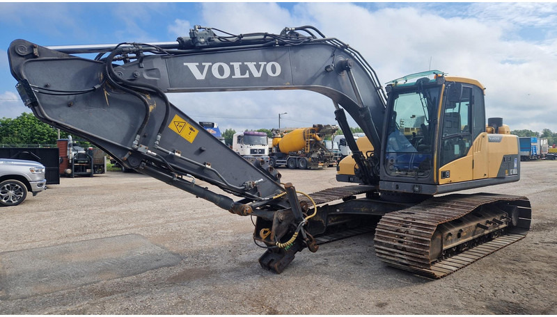 Volvo EC180DL - Pelle sur chenille: photos 1 Volvo EC180DL - Pelle sur chenille: photos 1