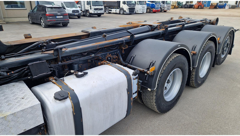 Volvo FH480 8X4*4 - Camion ampliroll: photos 5 Volvo FH480 8X4*4 - Camion ampliroll: photos 5