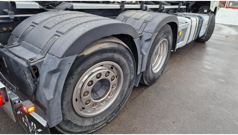 Châssis cabine Volvo FM460 6X2*4 chassis: photos 13