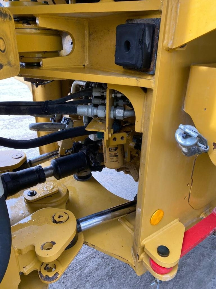 Chargeuse sur pneus CAT 938 M (Bucket + Forks): photos 25 Chargeuse sur pneus CAT 938 M (Bucket + Forks): photos 25