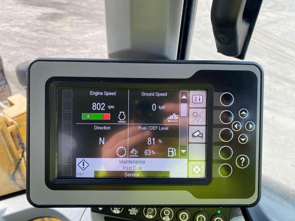 Chargeuse sur pneus CAT 938 M (Bucket + Forks): photos 11 Chargeuse sur pneus CAT 938 M (Bucket + Forks): photos 11