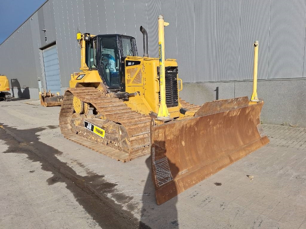 CAT D 6 N LGP - Bulldozer: photos 2 CAT D 6 N LGP - Bulldozer: photos 2