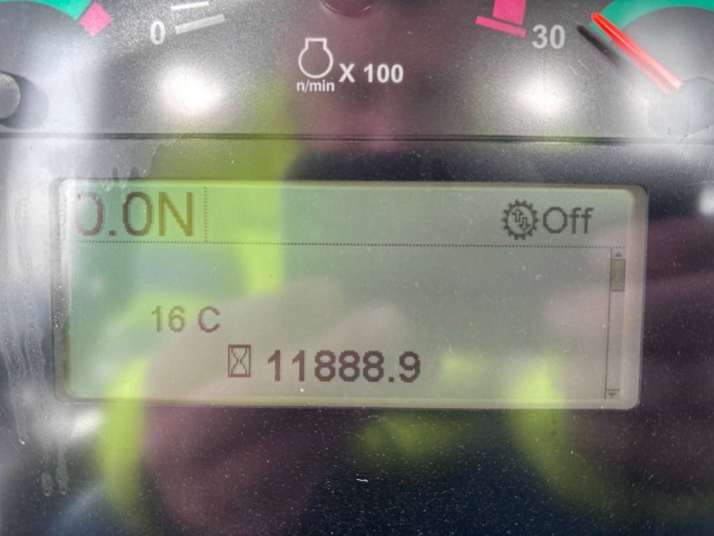 CAT D 6 N LGP (Under Preparation) - Bulldozer: photos 3 CAT D 6 N LGP (Under Preparation) - Bulldozer: photos 3