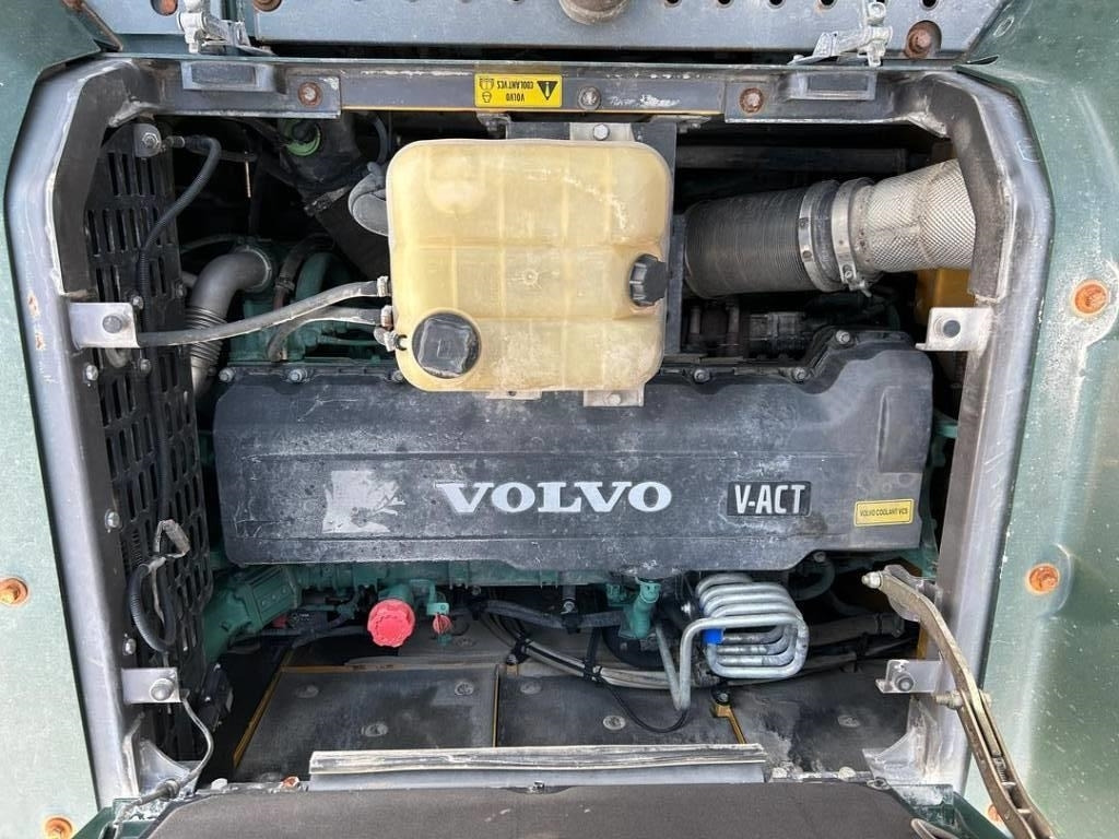 Pelle sur chenille Volvo EC 380 EL: photos 23