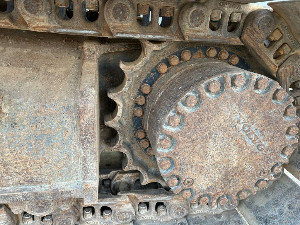 Pelle sur chenille Volvo EC 380 EL: photos 38