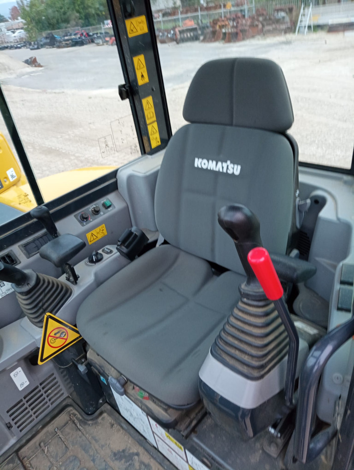 KOMATSU PC55MR-5 - Mini pelle: photos 4 KOMATSU PC55MR-5 - Mini pelle: photos 4