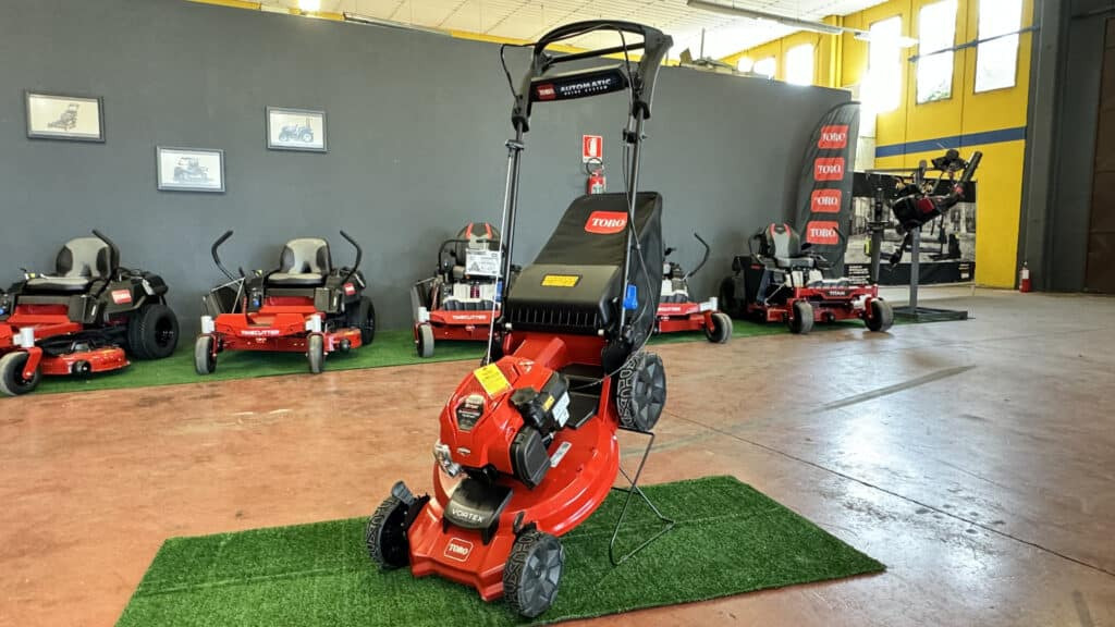 Toro – Tosaerba Super Recycler™ C53AST da 53 cm con SmartStow® 21693 - Motofaucheuse: photos 3 Toro – Tosaerba Super Recycler™ C53AST da 53 cm con SmartStow® 21693 - Motofaucheuse: photos 3