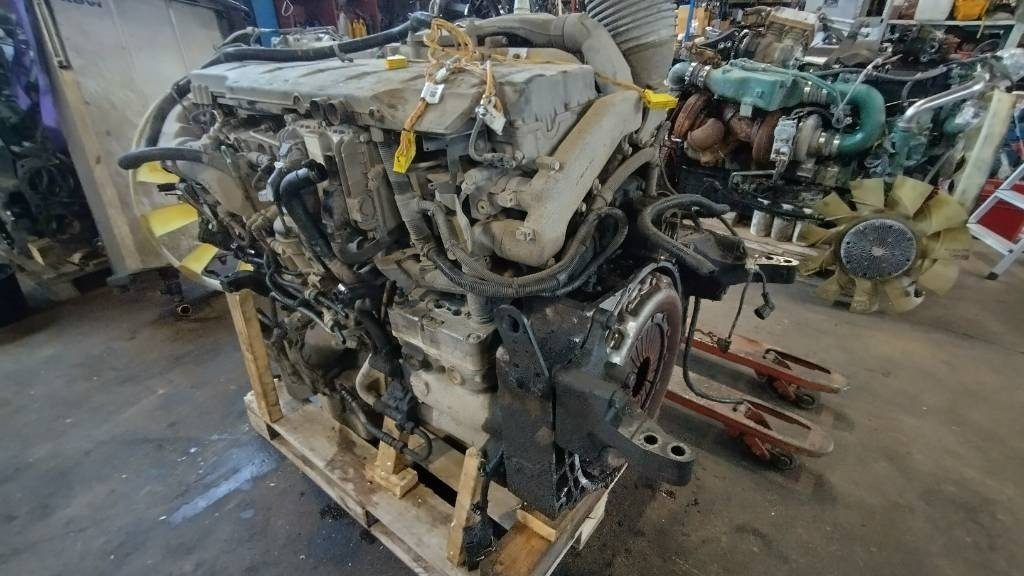 MAN D 2676 LF51 complete engine - Moteur pour Camion: photos 2 MAN D 2676 LF51 complete engine - Moteur pour Camion: photos 2
